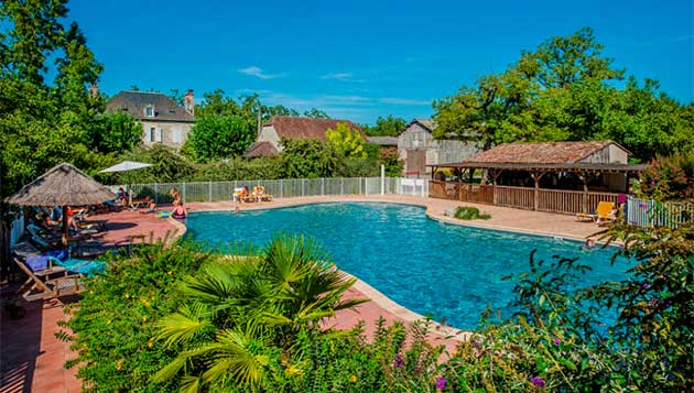 camping vallée de la Dordogne avec piscine