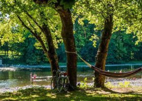 camping bord de rivière vallée de la Dordogne