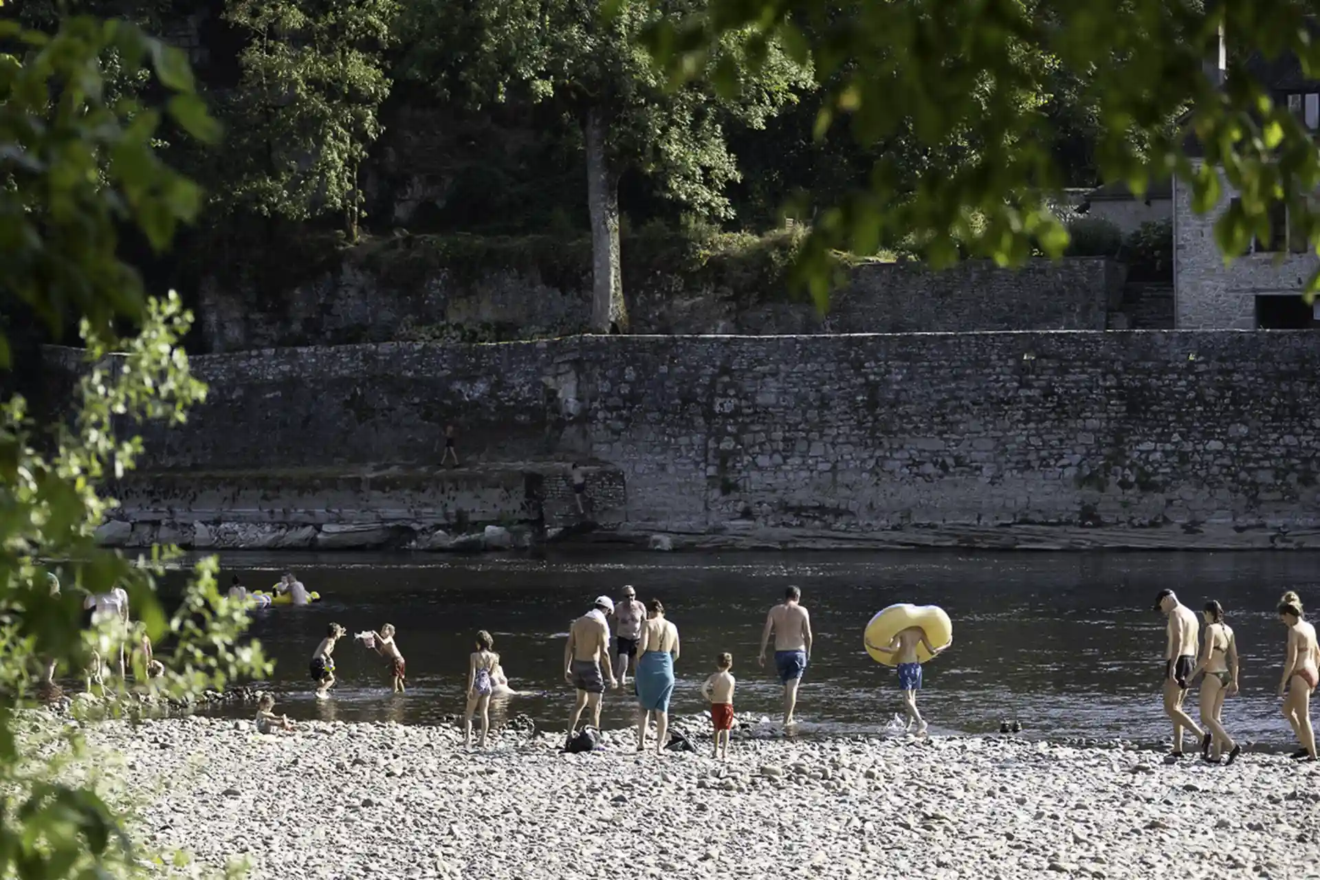 camping bord de rivière